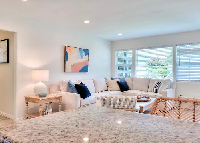 Beachside Bliss Spacious 3Br Retreat, Steps To Ocean