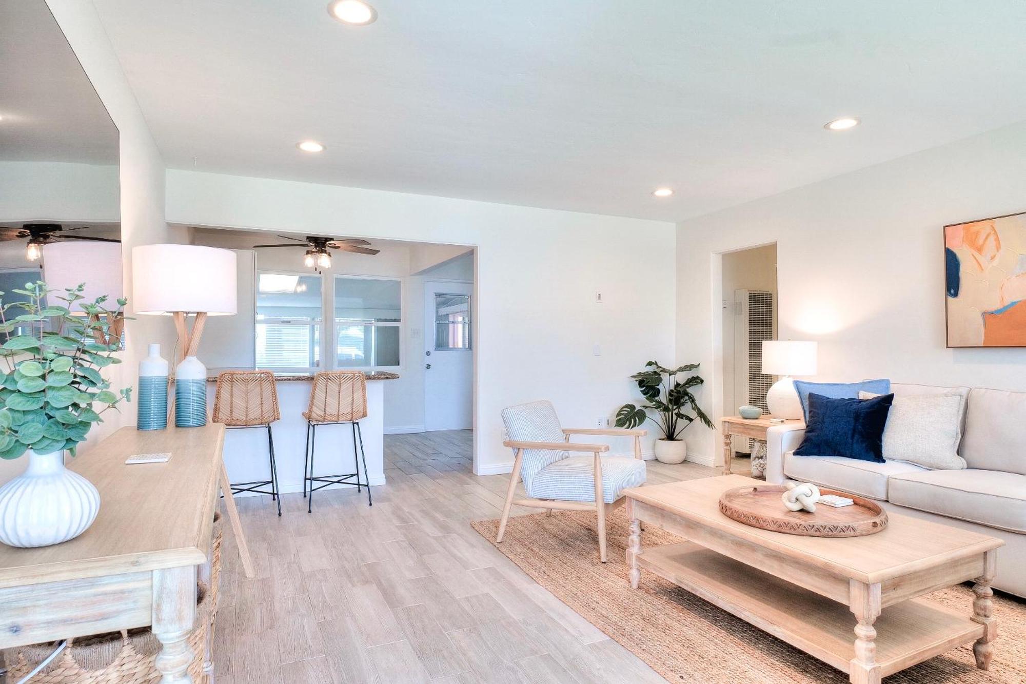 Сasa de vacaciones Beachside Bliss Spacious 3br Retreat, Steps To Ocean *